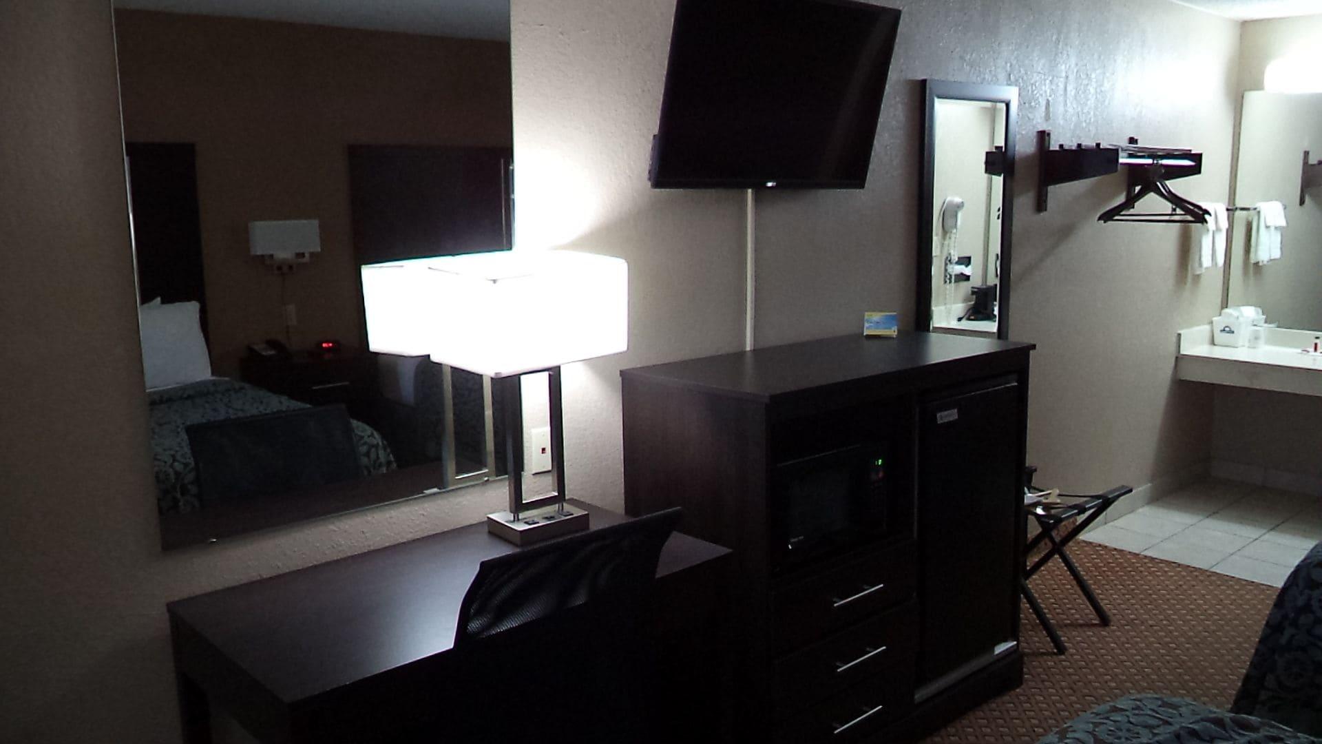 Days Inn By Wyndham Maumee/Toledo Εξωτερικό φωτογραφία