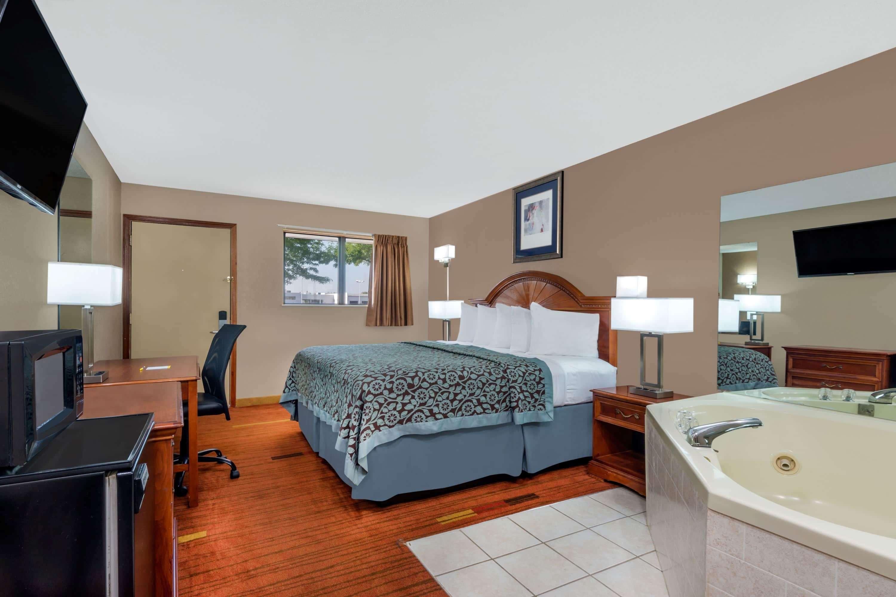 Days Inn By Wyndham Maumee/Toledo Εξωτερικό φωτογραφία