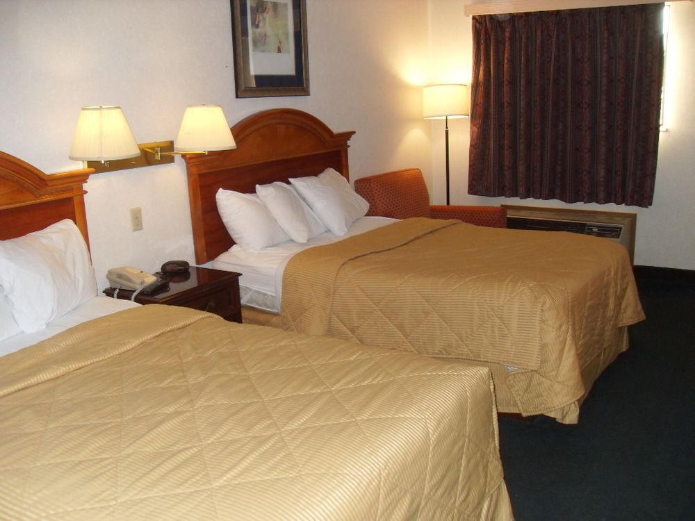 Days Inn By Wyndham Maumee/Toledo Εξωτερικό φωτογραφία
