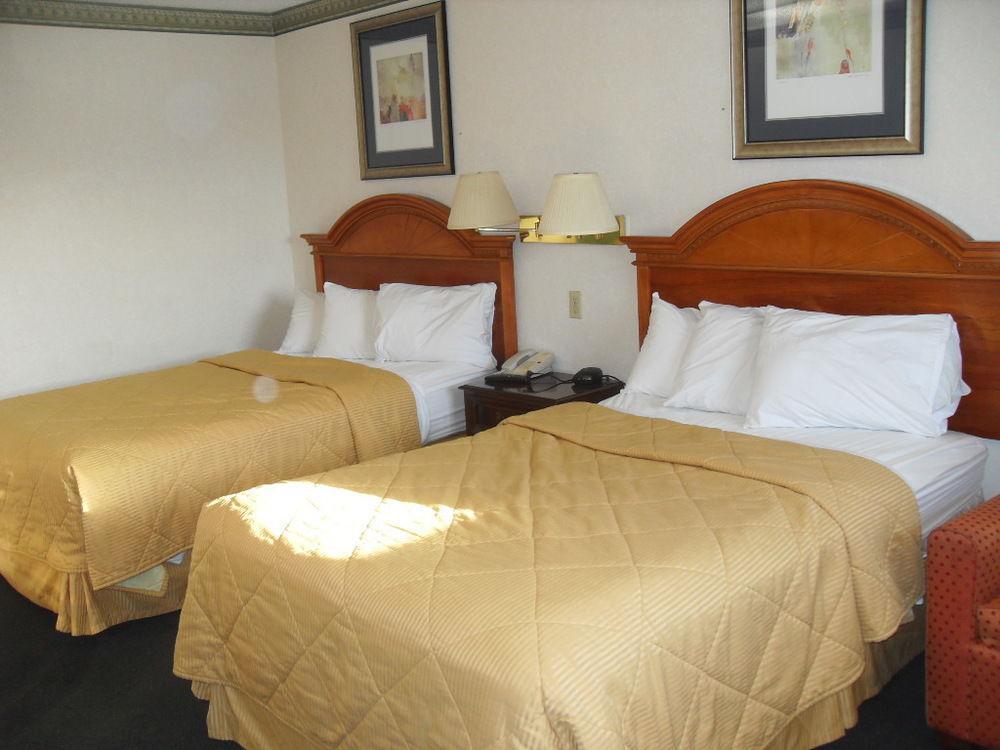 Days Inn By Wyndham Maumee/Toledo Εξωτερικό φωτογραφία