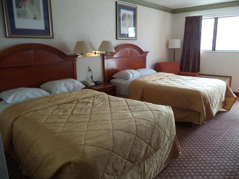 Days Inn By Wyndham Maumee/Toledo Εξωτερικό φωτογραφία