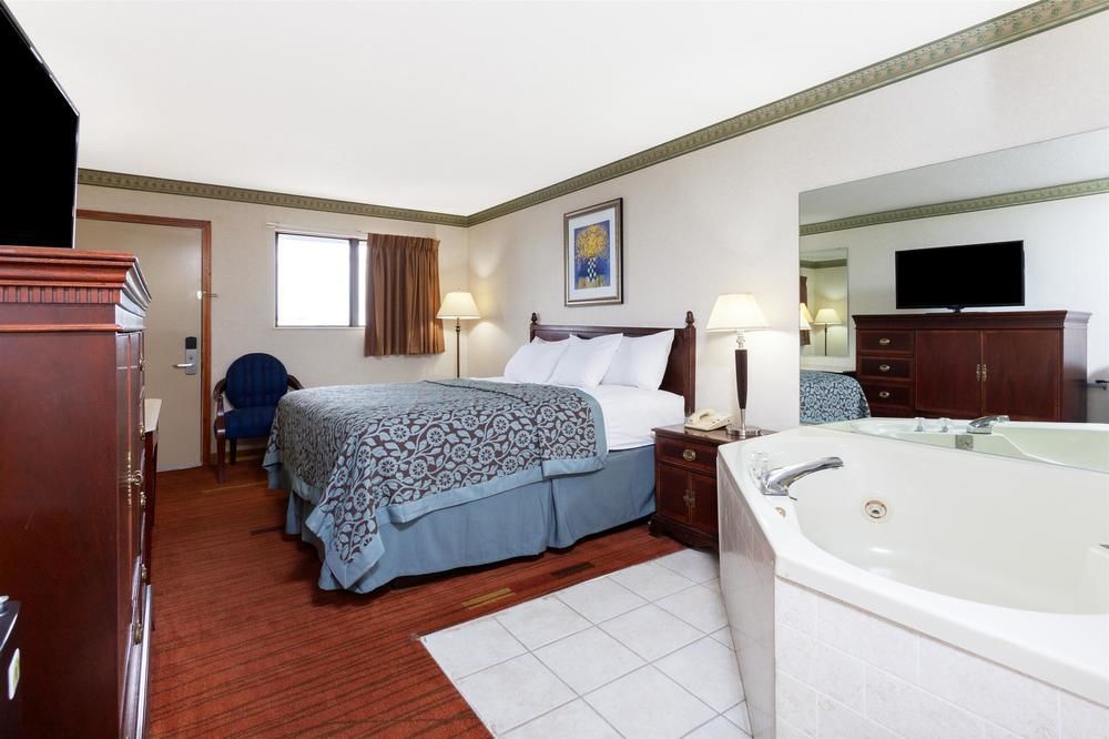 Days Inn By Wyndham Maumee/Toledo Εξωτερικό φωτογραφία