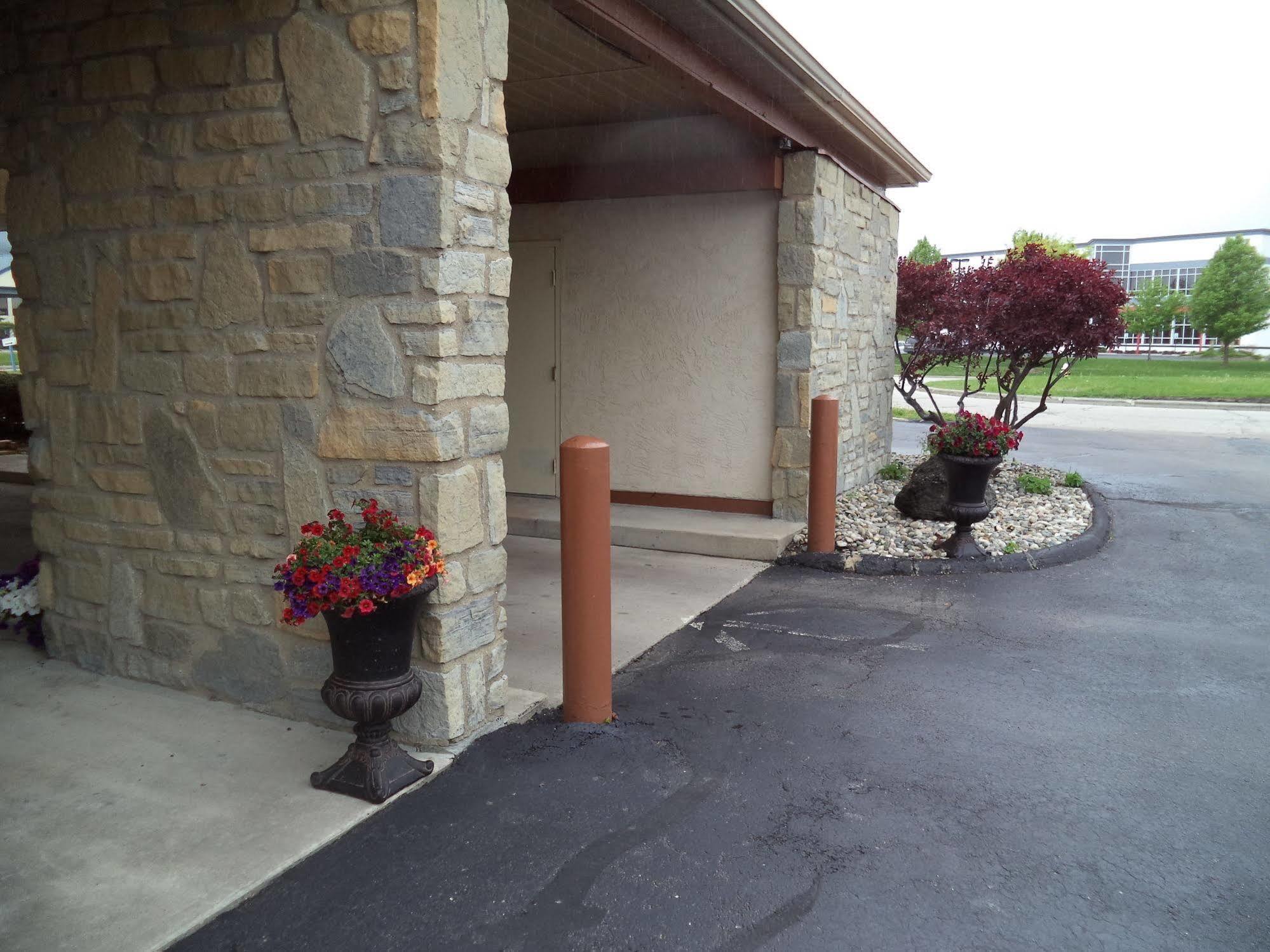 Days Inn By Wyndham Maumee/Toledo Εξωτερικό φωτογραφία