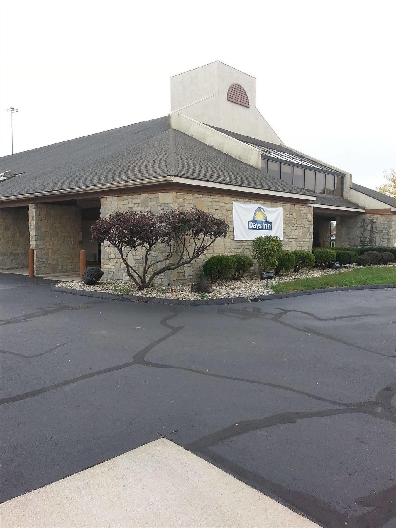 Days Inn By Wyndham Maumee/Toledo Εξωτερικό φωτογραφία
